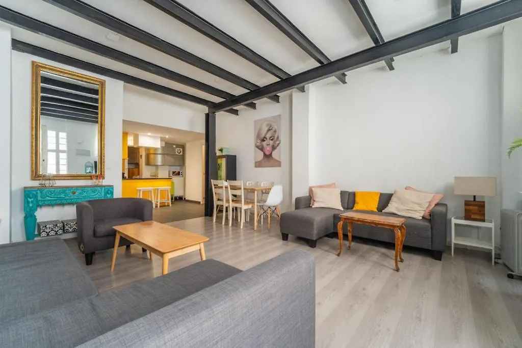 Modern Duplex - 2Bedrooms 1.5Bathrooms - Malasana-1