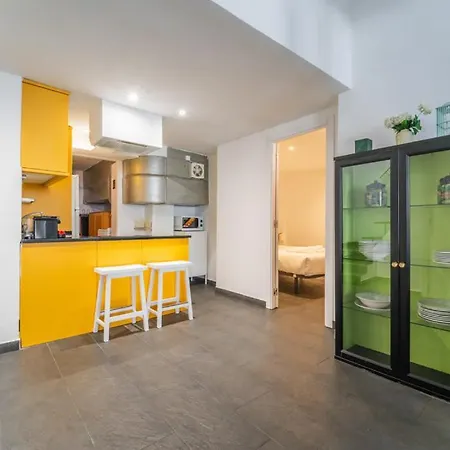Modern Duplex - 2Bedrooms 1.5Bathrooms - Malasana-3